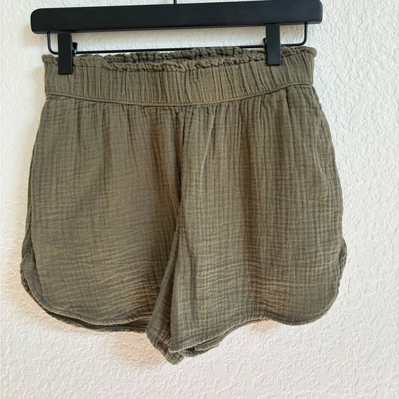 XS army green universal thread shorts - Picture 5 of 5